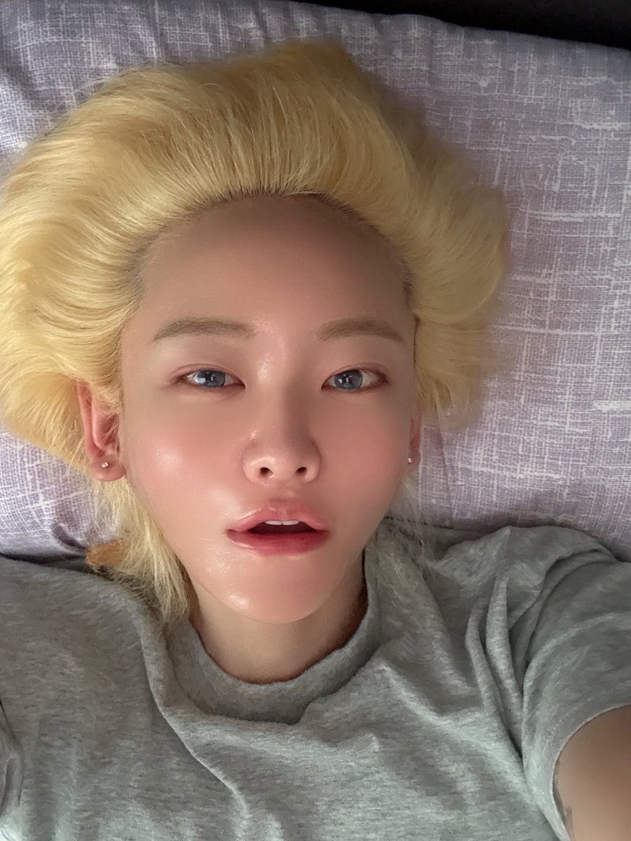chaey26's tweet photo. 홀몬 8개월차 노메이크업 모습은 이래
판단은 알아서 해줘

#hrt #홀몬 #호르몬 #여장 #여장남자 #CD #男子 #男の娘 #femboy #crossdresser #transfender #shemale https://t.co/J5nfGLPLmJ