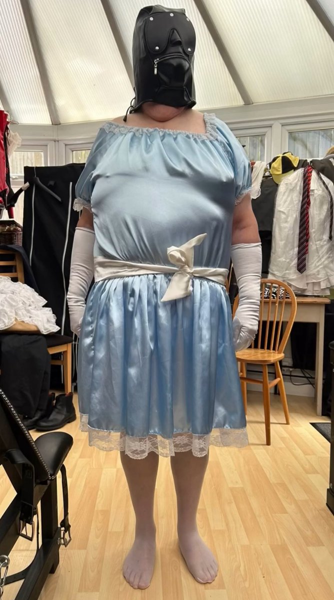 DomDominat34430's tweet photo. What would you willingly do to show your dedication to your feminization journey? https://t.co/1SWtr2sngC