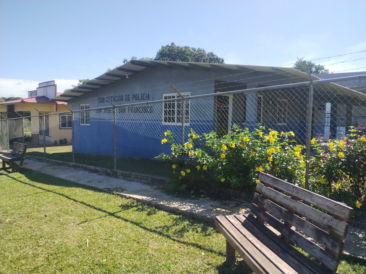 sanjosefusave's tweet photo. En el dia de hoy grupo organizados de #SanJuan #SanJose, #Santafe en #Veraguas, se reunieron con el Sub Comisionado Noel Haynes y su equipo de trabajo de la 9 Zona Policial de Veraguas.El tema principal fue la pronta apertura de El Puesto de Policia en San Jose y otros temas. https://t.co/fsbhD1nUh3
