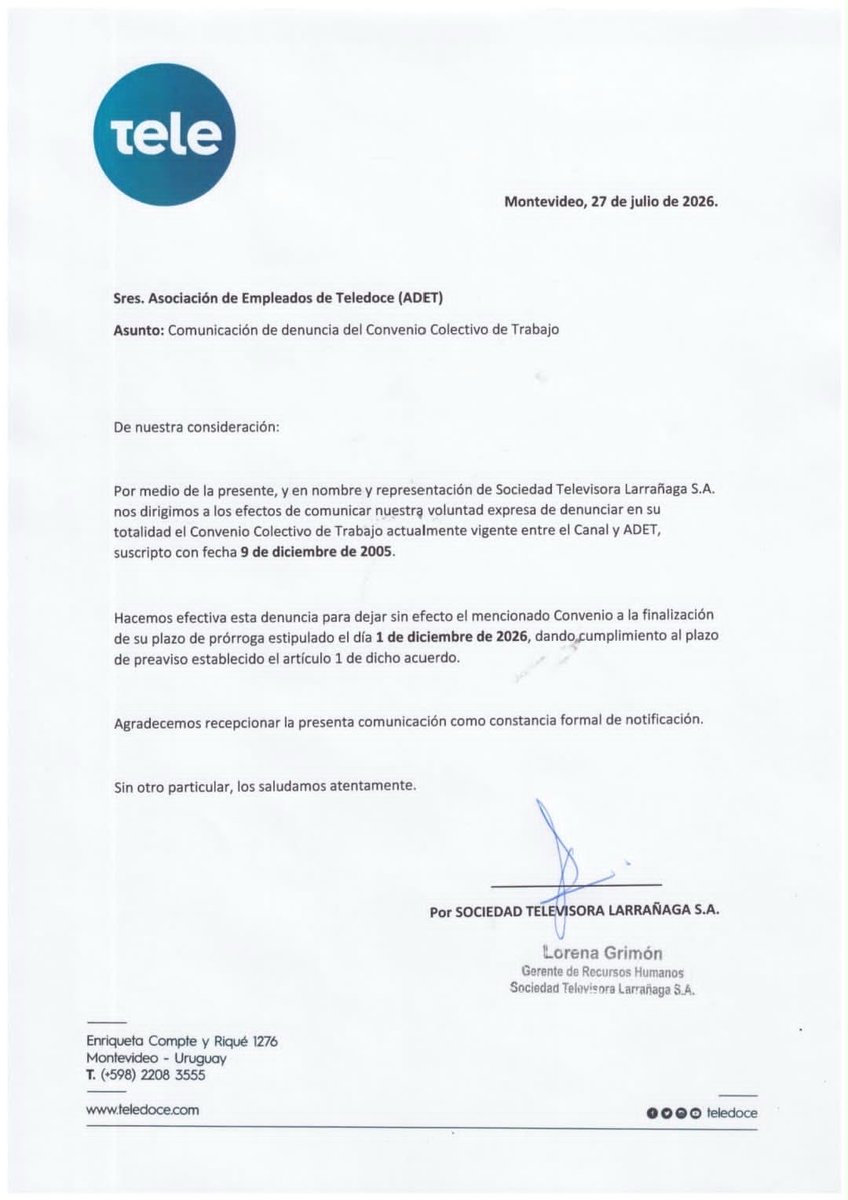 EPreve's tweet photo. 🔴 REESTRUCTURA Y PARO EN CANAL 12

✔️ El canal Teledoce aclaró que la denuncia del convenio colectivo no alcanza los ajustes salariales.

✔️ En tanto, la Asociación de Empleados de Teledoce manifestó su rechazo a la “ola de despidos por parte de la empresa y denuncia la pérdida de derechos laborales y la caída unilateral del convenio colectivo”.

✔️ “ADET intentó en más de una oportunidad reunirse con las autoridades del canal para tener información sobre la reestructura de la empresa y la respuesta fue siempre negativa”, según un comunicado. 

✔️ En asamblea, los trabajadores del 12 resolvieron “por decisión unánime” medida de paro por tiempo indeterminado sin guardia gremial.

✔️ “La medida de paro se mantiene hasta que lo defina la asamblea”, termina la resolución.

✔️ Los conductores de Puesta a Puesta y de Telemundo NO hicieron referencia al conflicto ni al paro en el canal en la apertura de sus espacios informativos.