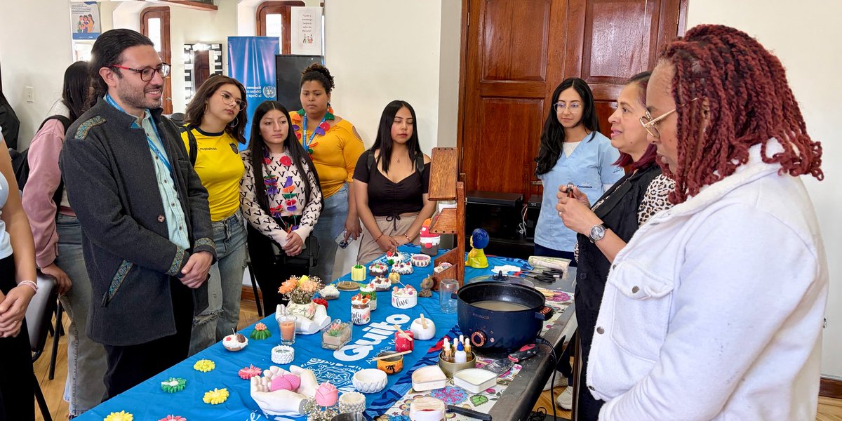 UNODCROCOL's tweet photo. #Ecuador | Junto a @saludquito realizamos un showroom de servicios de tratamiento en el Centro de Atención Ambulatoria en Salud Mental “La Ronda”, para visibilizar respuestas más humanas, efectivas y basadas en evidencia frente al #ConsumoDeDrogas 🧵 https://t.co/LbbAsPNPXw