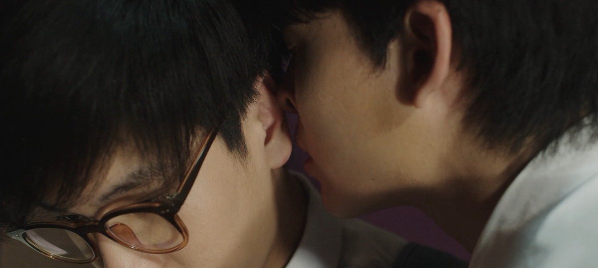 pondppphu's tweet photo. mork's nose brushing pi's ear in ep1 was insanity, actually https://t.co/lRogIybiv3