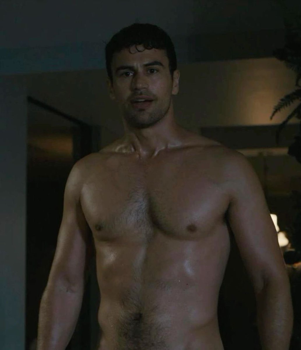 CINEMA505's tweet photo. Theo James em The Time Traveler's Wife https://t.co/BhPcUns9I1