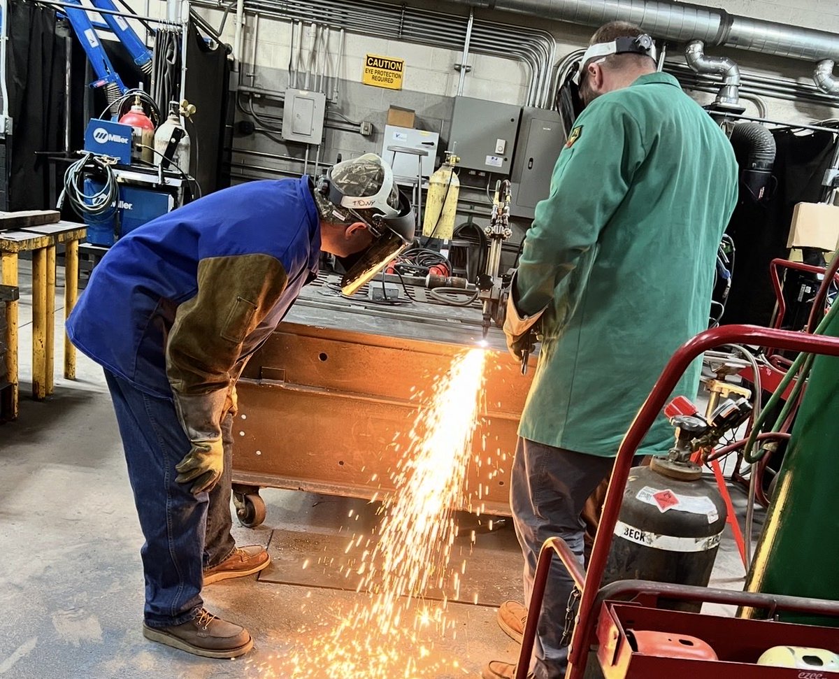 JohnsonCollege's tweet photo. There’s still time to enroll at Johnson College! Fall classes begin August 31.

With hands-on learning starting on day one, small class &amp; lab sizes, industry-experienced instructors, and skills employers are looking for.

Apply today at https://t.co/MqrjVaNLc5.

WE WORK! https://t.co/COLu6eGN6K