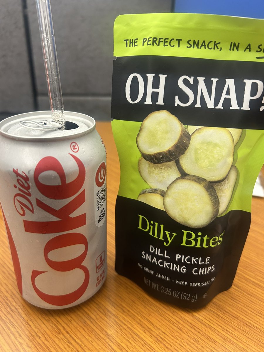 uluvmebad03's tweet photo. perf 0cal snack at work https://t.co/RCfHUG75SO
