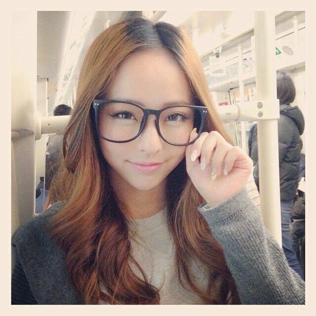 yvegfs's tweet photo. she was the og #tumblr girl https://t.co/08EWrbZItw
