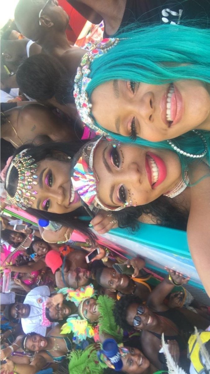 guxfenty's tweet photo. rihanna, crop over (2017) https://t.co/RYEPDMpUT3