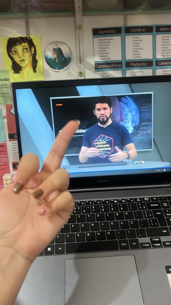studywelali's tweet photo. tendo q ver esse assunto HORRENDO dnv pq eu sou pessima (eu amo vc rona, mas probabilidade não https://t.co/Ek5E88k7tA