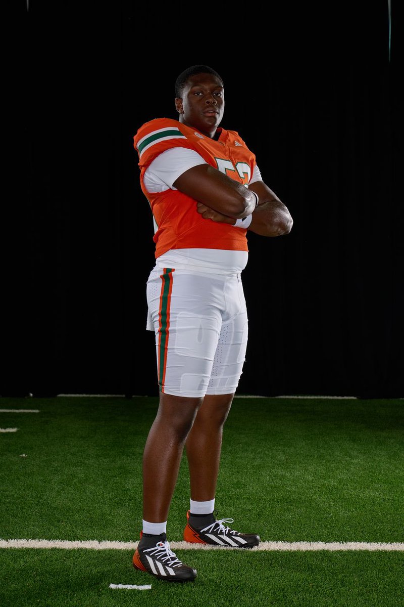 IsaacChukwurah1's tweet photo. Year 1 🚀 #GoCanes https://t.co/5UfxYGYKmv