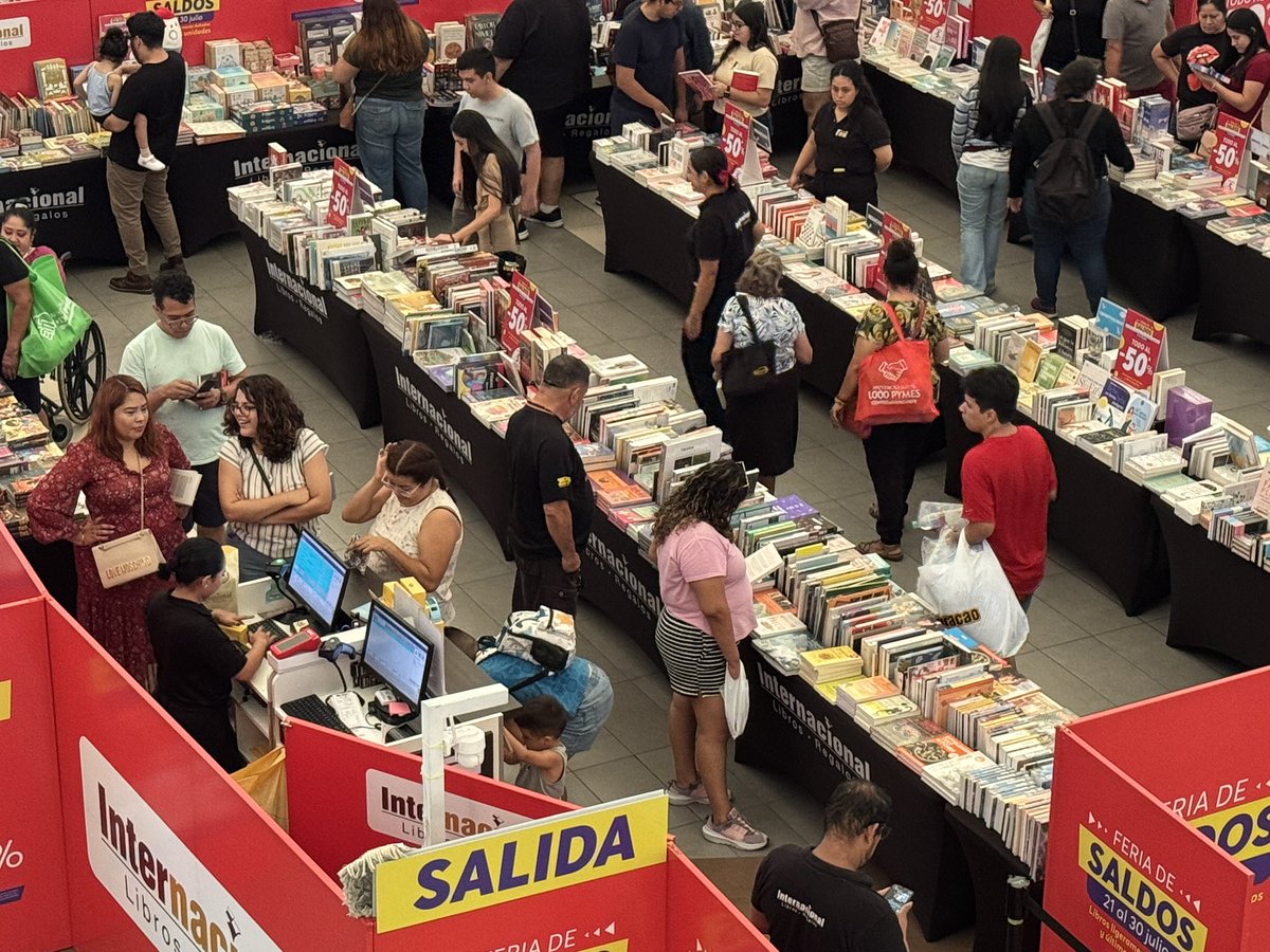 franciscoc290's tweet photo. Baratillo de libros en Plaza Mundo Soyapango, hasta 50% de descuento. Hay para todos los gustos . https://t.co/RGzvK7hfIR