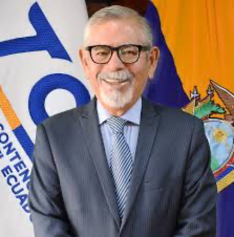 Drwandradee's tweet photo. URGENTE|| Juez Joaquín Viteri admite a trámite el recurso contencioso electoral que impugna la negativa del CNE a entregar los formularios de recolección de firmas para la REVOCATORIA y dispone se notifique también al presidente Mr. Daniel Noboa. 

✍️ Sospechosa “agilidad” pues va a resolver por el “mérito de los autos”; es decir, será que revisa las 22 cajas de cartón🔎
#LaRevocatoriaVaPorqueVA 
#LaUnidadHaceLaFuerza