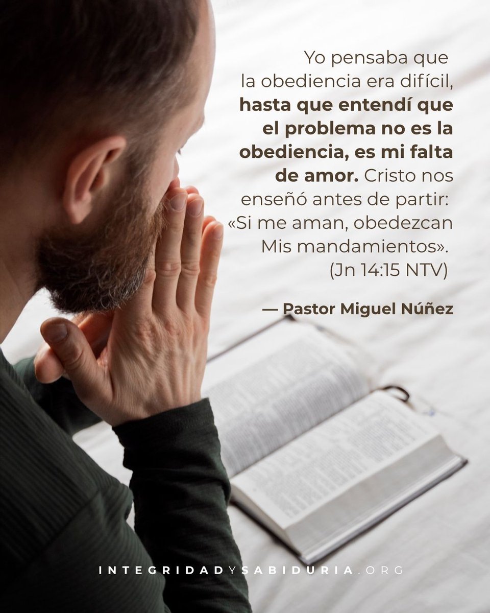 ISMinisterios's tweet photo. Tratar la obediencia como un problema de voluntad es diagnosticarla mal. Lo que Cristo dejó establecido antes de su partida reencuadra el asunto por completo: la obediencia no es el punto de partida, es la consecuencia del amor. El apóstol Pablo lo vivió así: «el amor de Cristo me obliga» (2 Cor 5:14). Conocer a Cristo en la plenitud de lo que Él es —Hijo eterno, Creador, Rey, Sumo Sacerdote, el que desde la cruz pidió perdón por quienes lo traspasaban— produce un amor que mueve hacia la obediencia sin que esta se sienta como carga. Lo que está en juego no es el cumplimiento de una norma, sino la coherencia entre lo que se confiesa y lo que se vive. ¿Qué lugar ocupa el conocimiento real de Cristo en la obediencia que practicas cada día?

—Adaptado del sermón «Nombre sobre todo nombre», predicado por el Pastor Miguel Núñez, basado en Hebreos 1:4-14, como parte de la serie «Cristo, la gloria de los siglos», disponible en nuestra página web.

🔗 https://t.co/OyBwyJwcbn