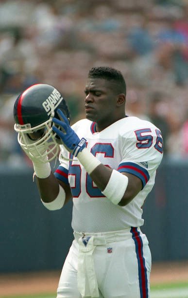 nut_history's tweet photo. Is this man in the GOAT discussion in #NFL history https://t.co/7jOOycil59