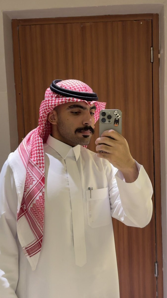 _e2j7's tweet photo. اخر ساعاتي بالديره😢 https://t.co/sQBvziUKBG