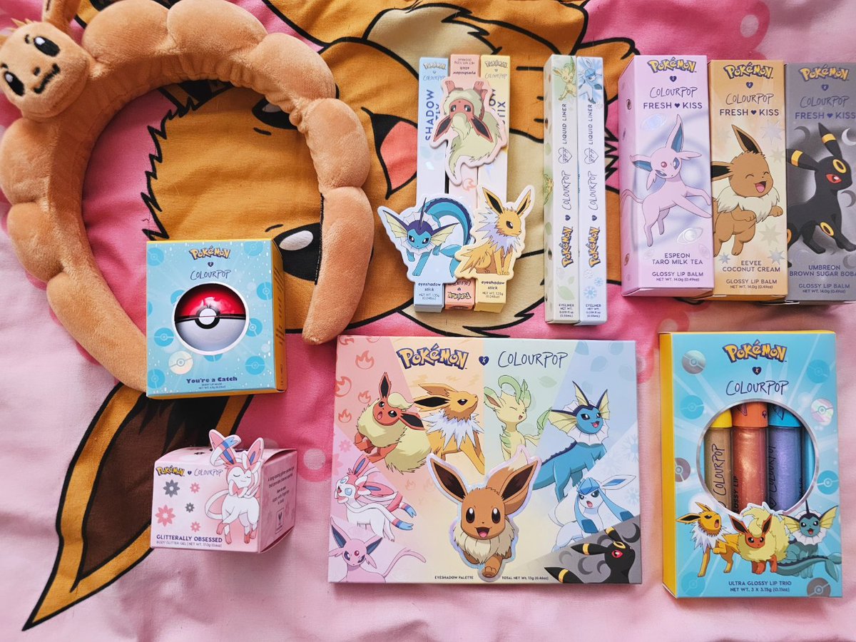 chrominius's tweet photo. pokémon makeup arrived today, excited to experiment with these 🥹 ✨️ https://t.co/mzntNOlAaJ