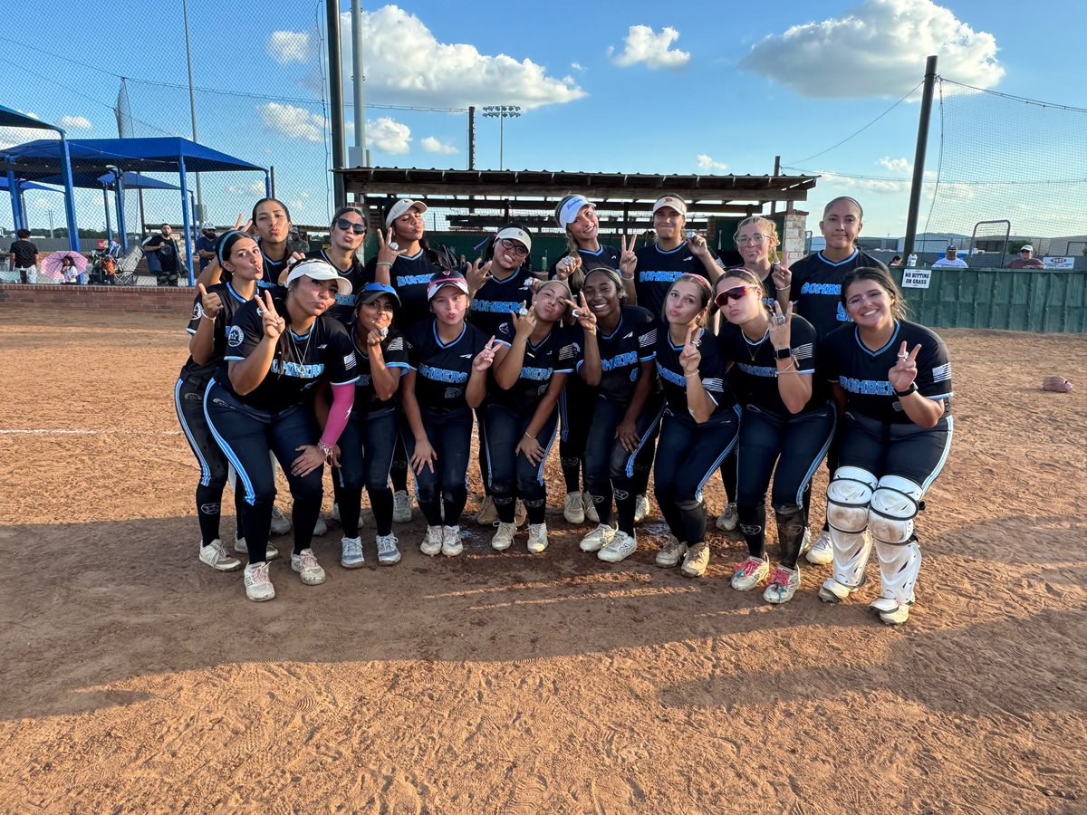Catherine2029SB's tweet photo. What an ending to this weekend! Champions for our last tournament!! Couldn’t be more grateful for this team! 
#ClassOf2029
@bombers_fp 
@txbomberslopez https://t.co/8Oo6Apt2Ol
