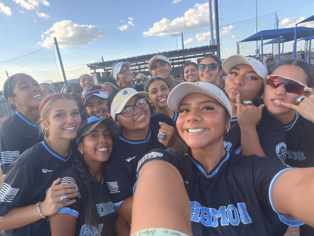 Catherine2029SB's tweet photo. What an ending to this weekend! Champions for our last tournament!! Couldn’t be more grateful for this team! 
#ClassOf2029
@bombers_fp 
@txbomberslopez https://t.co/8Oo6Apt2Ol