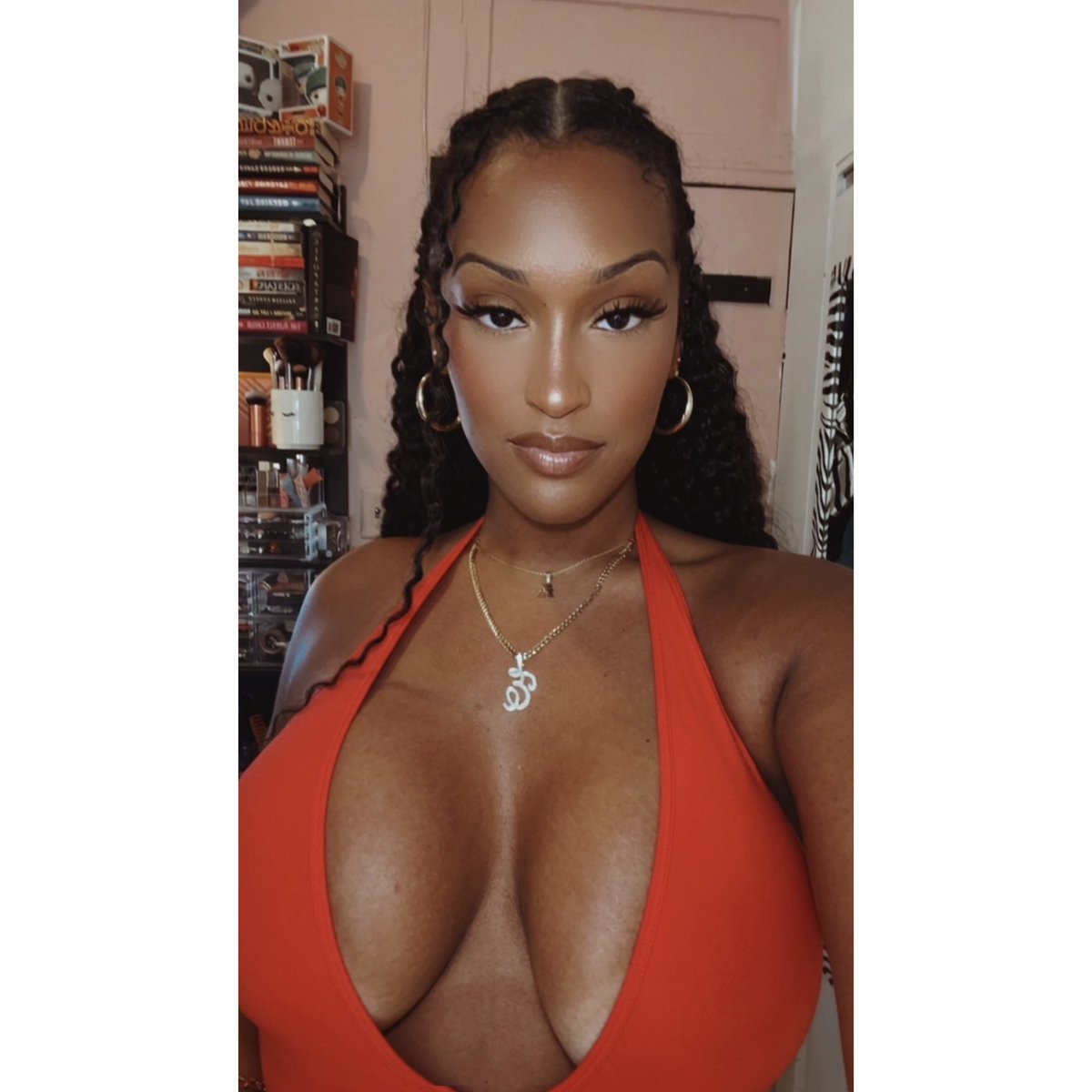 Empress_Emzz's tweet photo. 🇩🇴✨ https://t.co/5hV2fODaLW