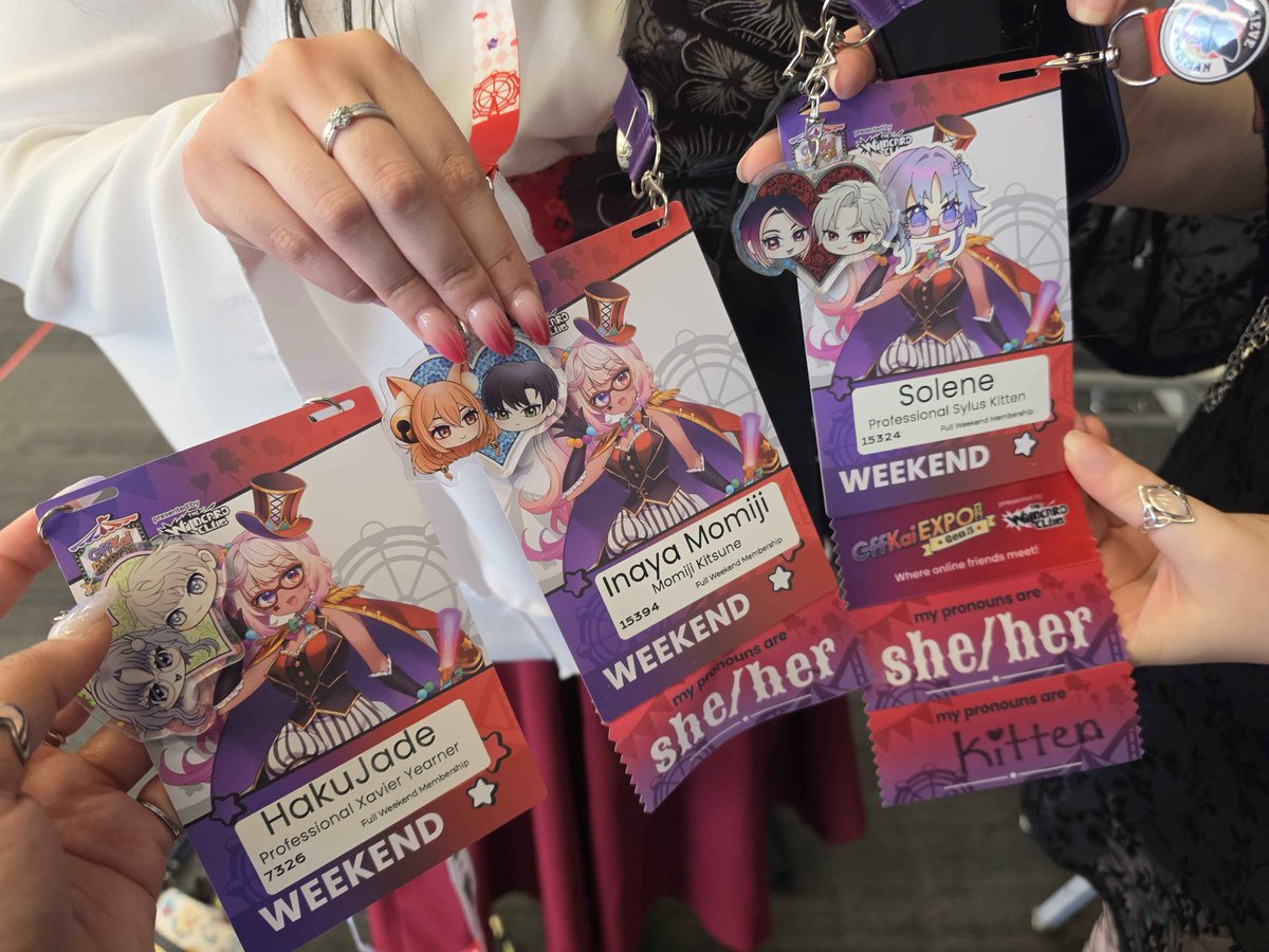 DreamySolene's tweet photo. Offkai was so much fun! I hope I get to go again next year! 💕 https://t.co/kjgCmQzqc3
