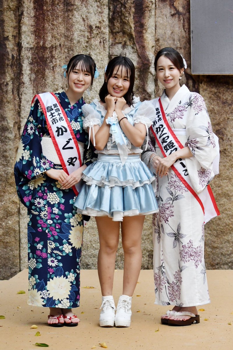 suntohphoto's tweet photo. 2026.07.26
富士中央公園
富士まつり野外ステージ
#まりちゃん

猛烈な雷雨で、残念ながら野外ステージのプログラムは全て中止。
まりちゃんはちょっとだけ撮影できました。

桜木さんは地元ラジオのパーソナリティさんです。

#かぐや姫クイーン #星野佳音
#かぐや姫 #内田愛美
#Radiof #桜木美緒 https://t.co/DhfrosclC2