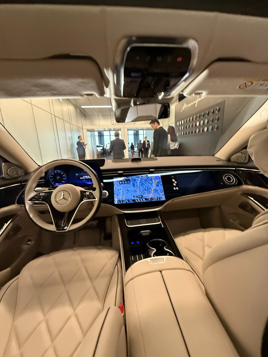 ManZonex's tweet photo. Maybach S680 https://t.co/ugo7pKnlqk