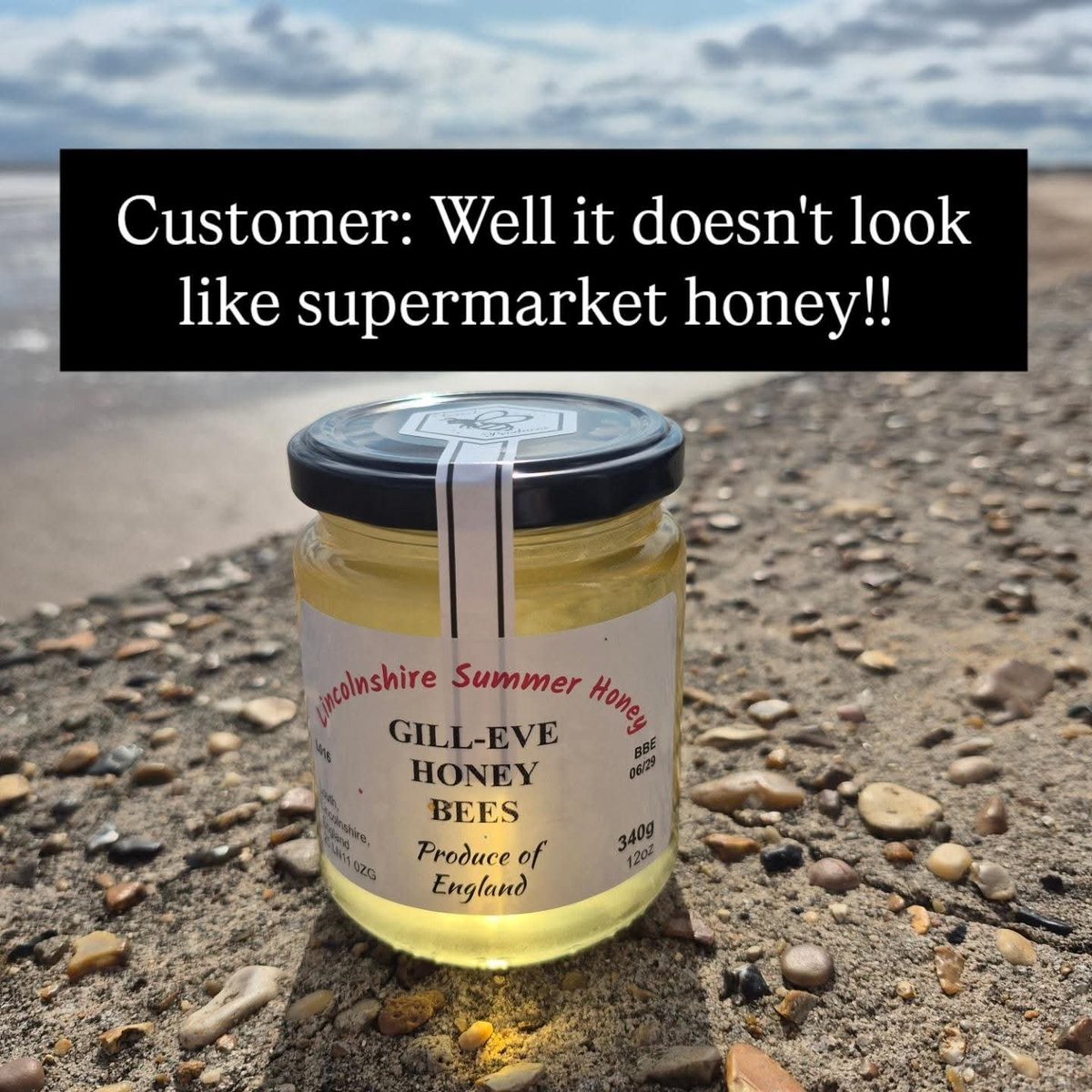 eve_bees's tweet photo. When we stand there and defend real (raw) honey, we're not doing it to get a sale. We're saying it because we're passionate about what we and all the other beekeepers out there do. There is a massive difference between natural honey and supermarket "honey." 
#beekeeping #honey https://t.co/t5xgMKuOKE