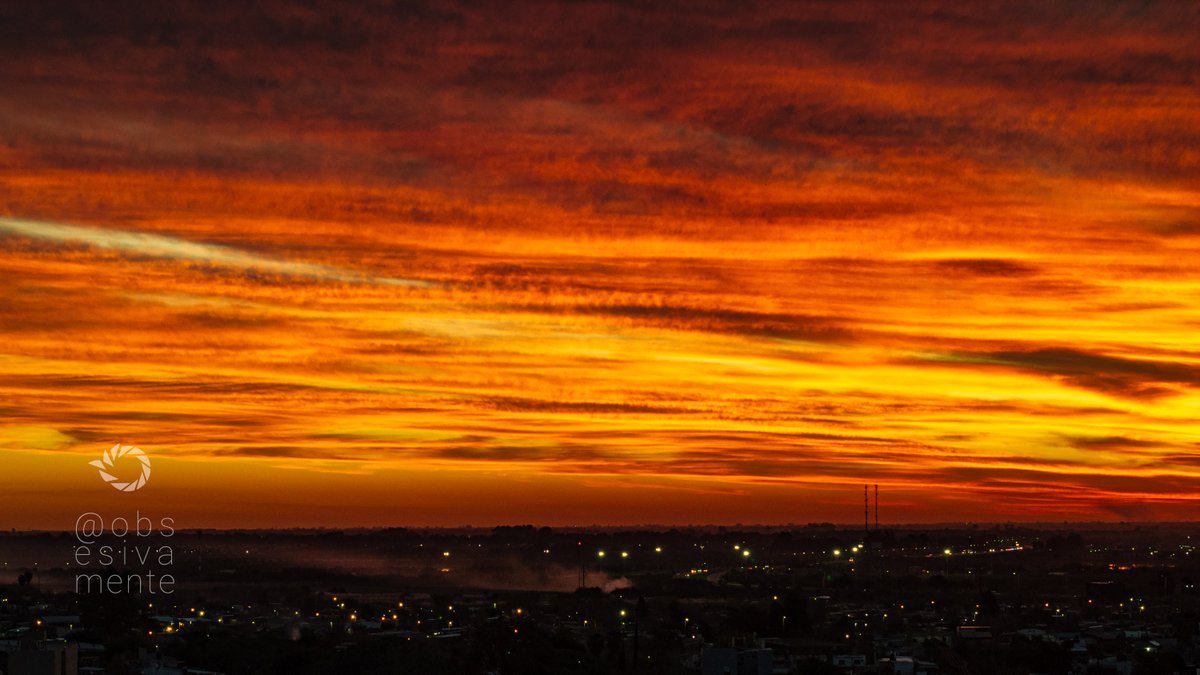 obsesivamente's tweet photo. Tirados de atardeceres los santafesinos. https://t.co/sc5aSigIFu