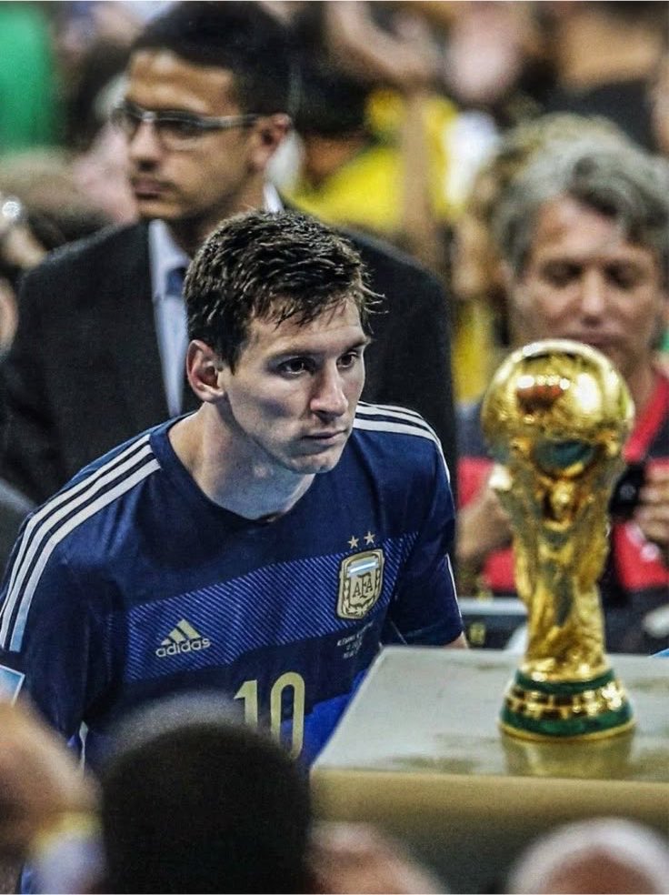 Mario___RM's tweet photo. El hombre que perdió 3 finales de Copa América y 2 finales de la Copa del Mundo. https://t.co/svpG1g0Vfg