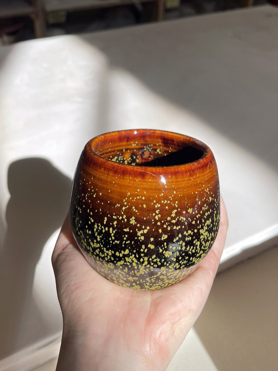 TheJennyLam's tweet photo. I made these! 😊 Just a few of my creations from the Advanced Beginning Wheelthrowing class I took in the spring. Pictured here are:

1 - My first time trying Tea Dust!
2 - Another glaze experiment!
3 - First time trying sgraffito!
4 - My second porcelain jar!

#Art #Sculpture https://t.co/omYYK5NK0H