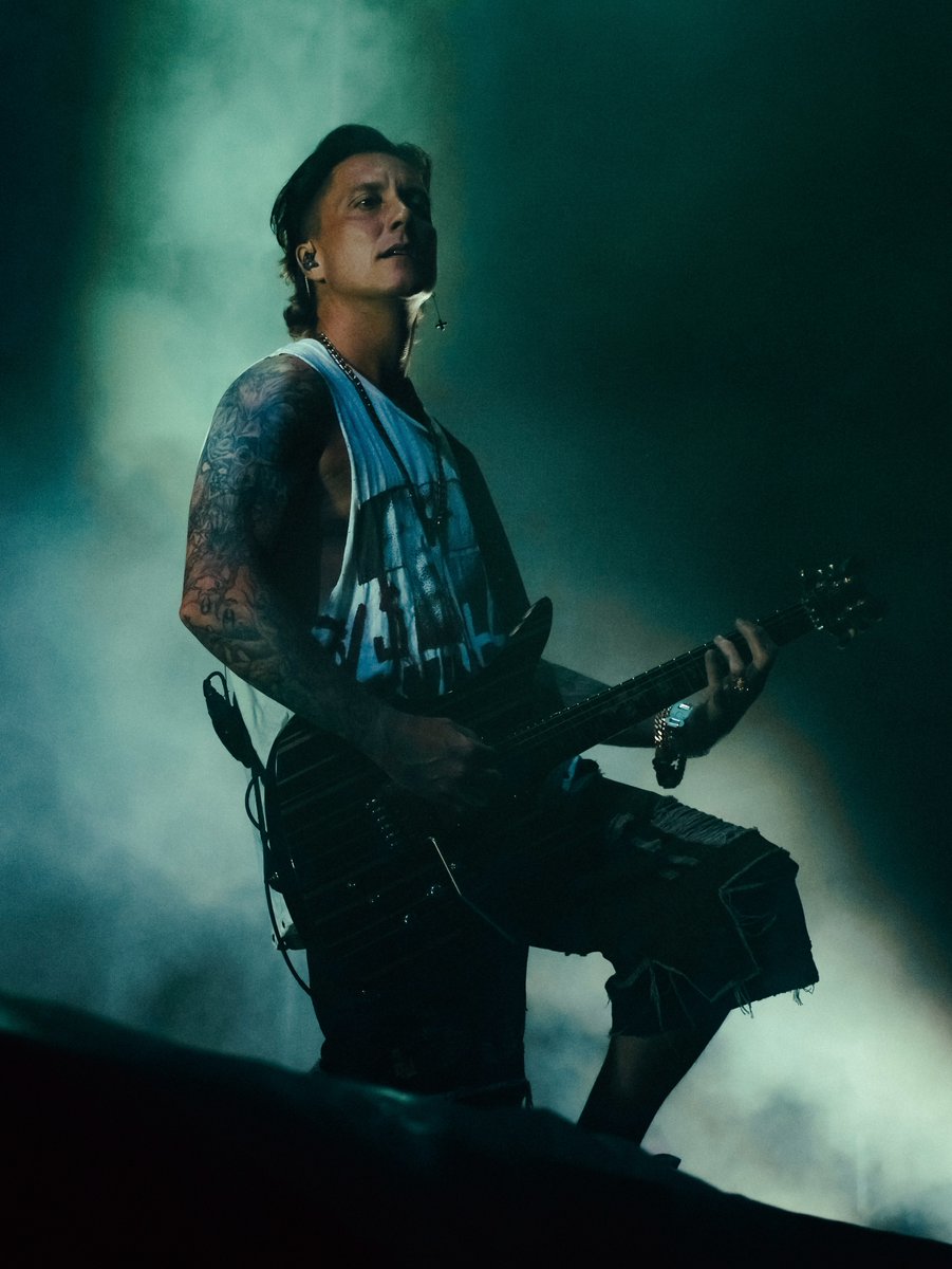 TheOfficialA7X's tweet photo. Thank you, Ridgedale.
Minnesota, we'll see you tonight.

📷: Chloe Boozer https://t.co/wJvGqQmXya