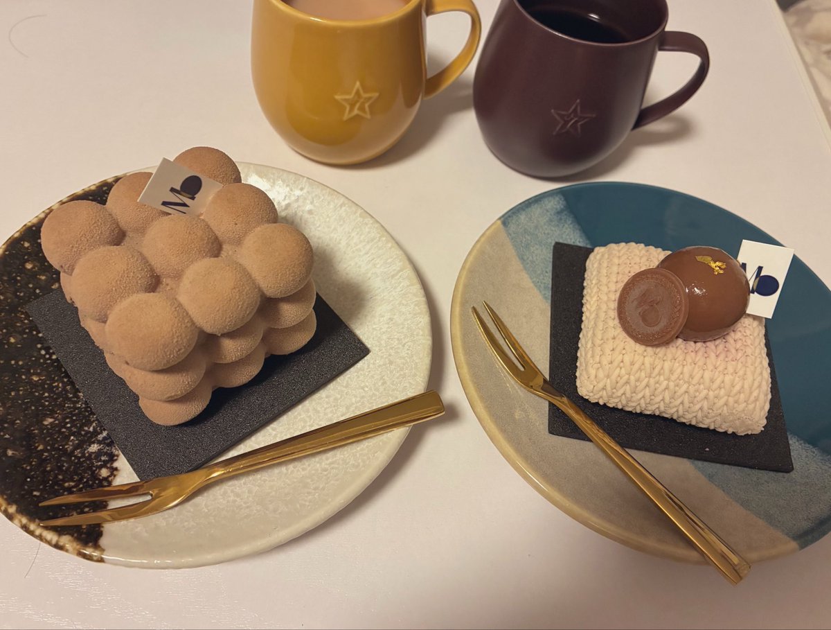 m0fu_2020's tweet photo. ようやっと座布団ニットモンブランを食べられました🧁🤎 https://t.co/2SYVYORJ73