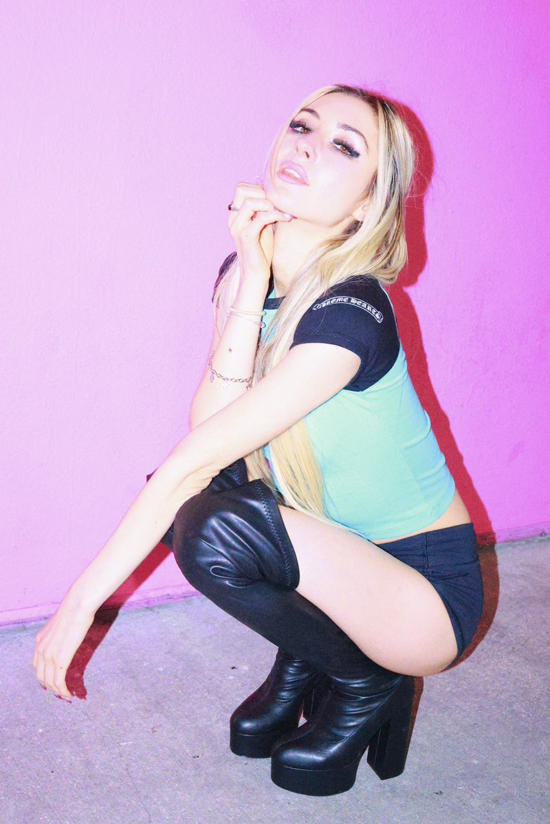 illfuckingshoot's tweet photo. Sofie Sanfilippo 💕 https://t.co/kdEIxiUuRJ