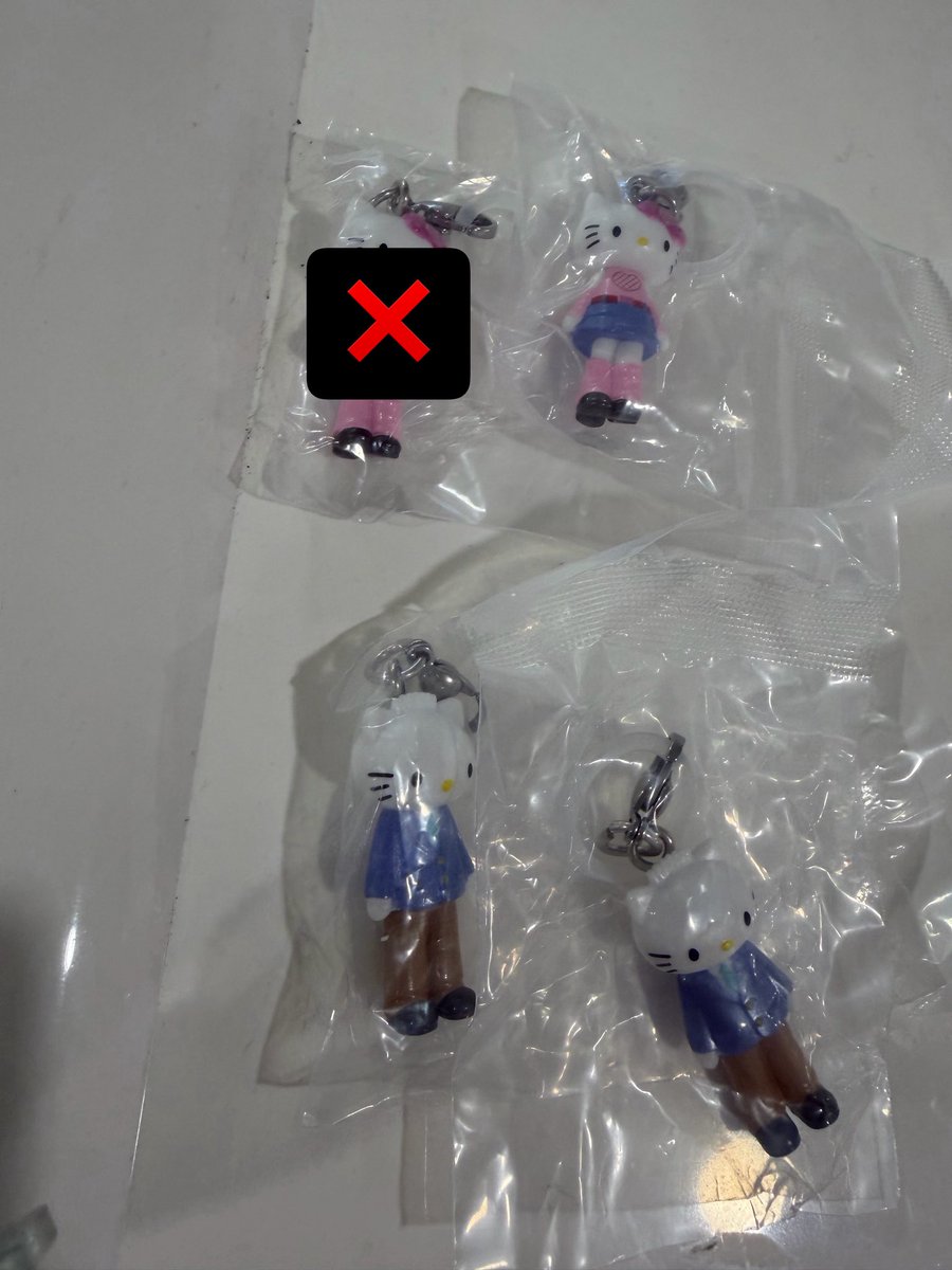 gyodon_ai's tweet photo. @tamanaru0118 初めまして、検索から失礼いたします。
ぽろり求めております。
こちらのキティと交換可能でしょうか？
よろしくお願いいたします。 https://t.co/7Wv7fhMXRt