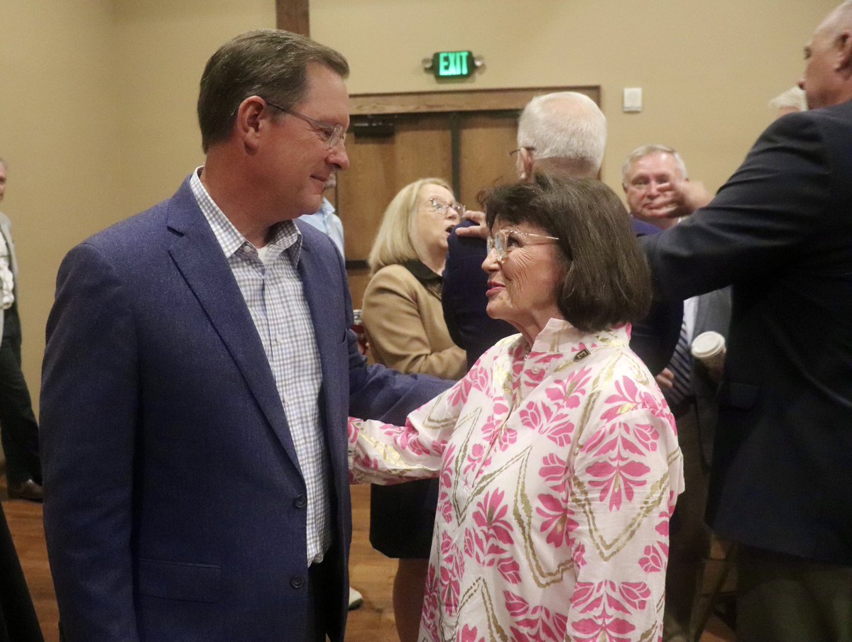 CSexton25's tweet photo. Great morning in Bristol today for a town hall with Chairman Crawford. He is a good friend, chairs one of the most important committees in the General Assembly and always puts is constituents first. Grateful for his hardwork in keeping TN a low taxed and low debt state and being a strong conservative.