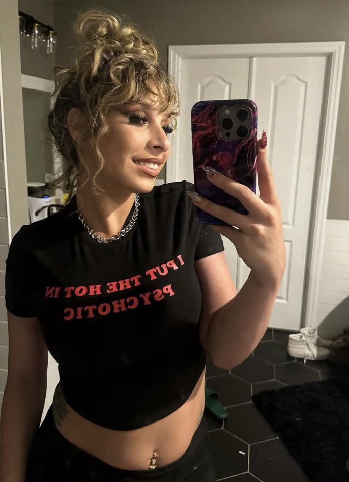 CarmenCalimi0z's tweet photo. I want a serious relationship ❤️😔am to bored 🥱 https://t.co/VgGczRZclA