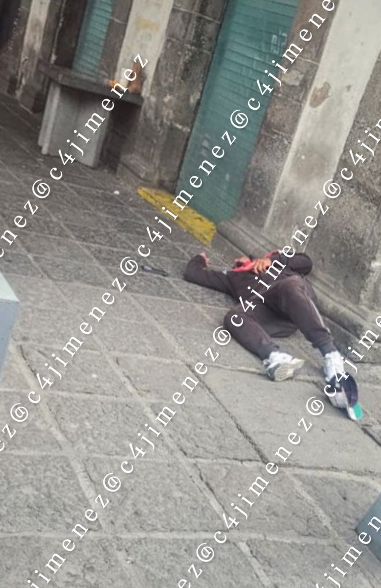 c4jimenez's tweet photo. YA LE TOCABA!
MATAN a UNO de los HERRERA SEGURA
Ahí quedó muerto Edgar Iván Herrera Segura a El Valentín 
Es tío de los cabecillas de La Unión.
Estuvo preso unas 5 veces.
Así exhibimos algunas.
Extorsionaba, baleaba, torturaba…
Hoy andaba por @HistoricoCdmx cuando lo tirotearon.
Ya se 💀
Hay otro herido.
@SSC_CDMX y @FiscaliaCDMX indagan.

El caso #C4EnAlerta