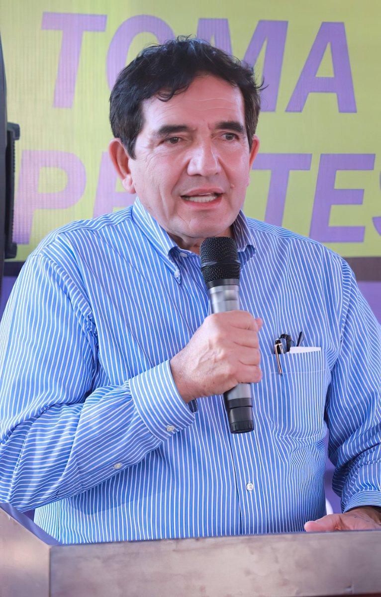 ArturoVill7's tweet photo. Se cumplieron dos años del asesinato de Héctor Melesio Cuén.

Nos quisieron vender la historia de que murió en un intento de asalto en una gasolinera, con un video que terminó convertido en un montaje.

La realidad es que Cuén perdió la vida después de una reunión con “El Mayo” Zambada, y Rubén Rocha Moya.

¿Y qué ha hecho el gobierno en estos dos años? Absolutamente nada. Reservaron la información hasta 2031 y, mientras tanto, Rocha sigue disfrutando de la vida como si no hubiera pasado nada.

El México de la impunidad