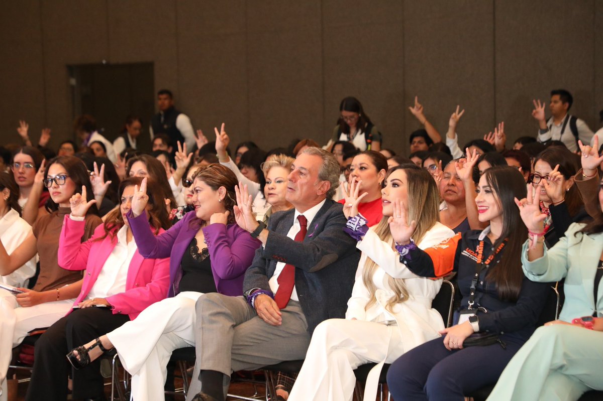 ZairaGlez6's tweet photo. Hoy dimos un paso importante: iniciamos la Estrategia de Derechos Digitales en Puebla. 💜

Gracias, mi querida @OlimpiaCMujer , por compartir un mensaje que inspira, informa y nos recuerda que la violencia digital existe, se denuncia y nunca debe normalizarse.

En Puebla, con el respaldo de nuestro Presidente Municipal, @pepechedrauimx , seguimos construyendo espacios seguros, dentro y fuera de internet.