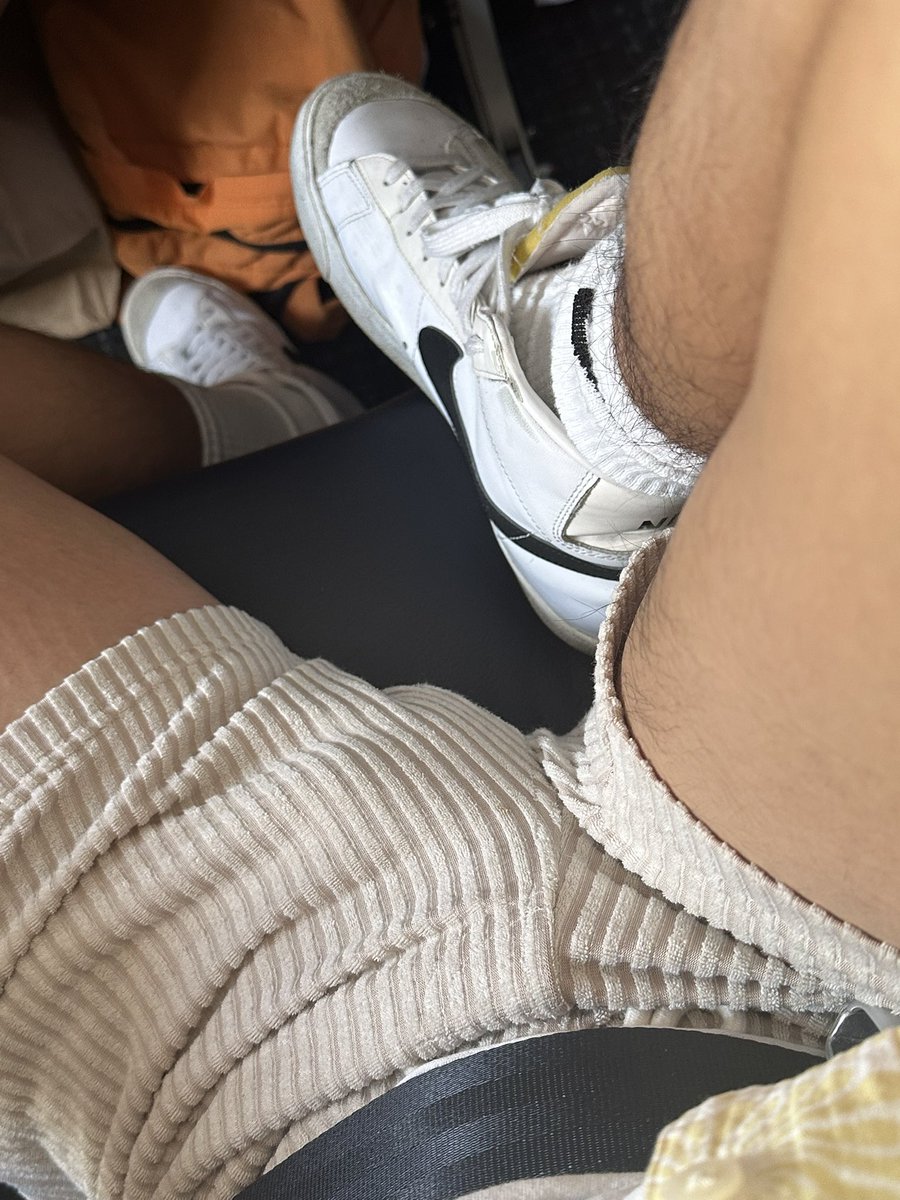 bvrules3's tweet photo. Buckled in ✈️ https://t.co/4dklaNc1Ln