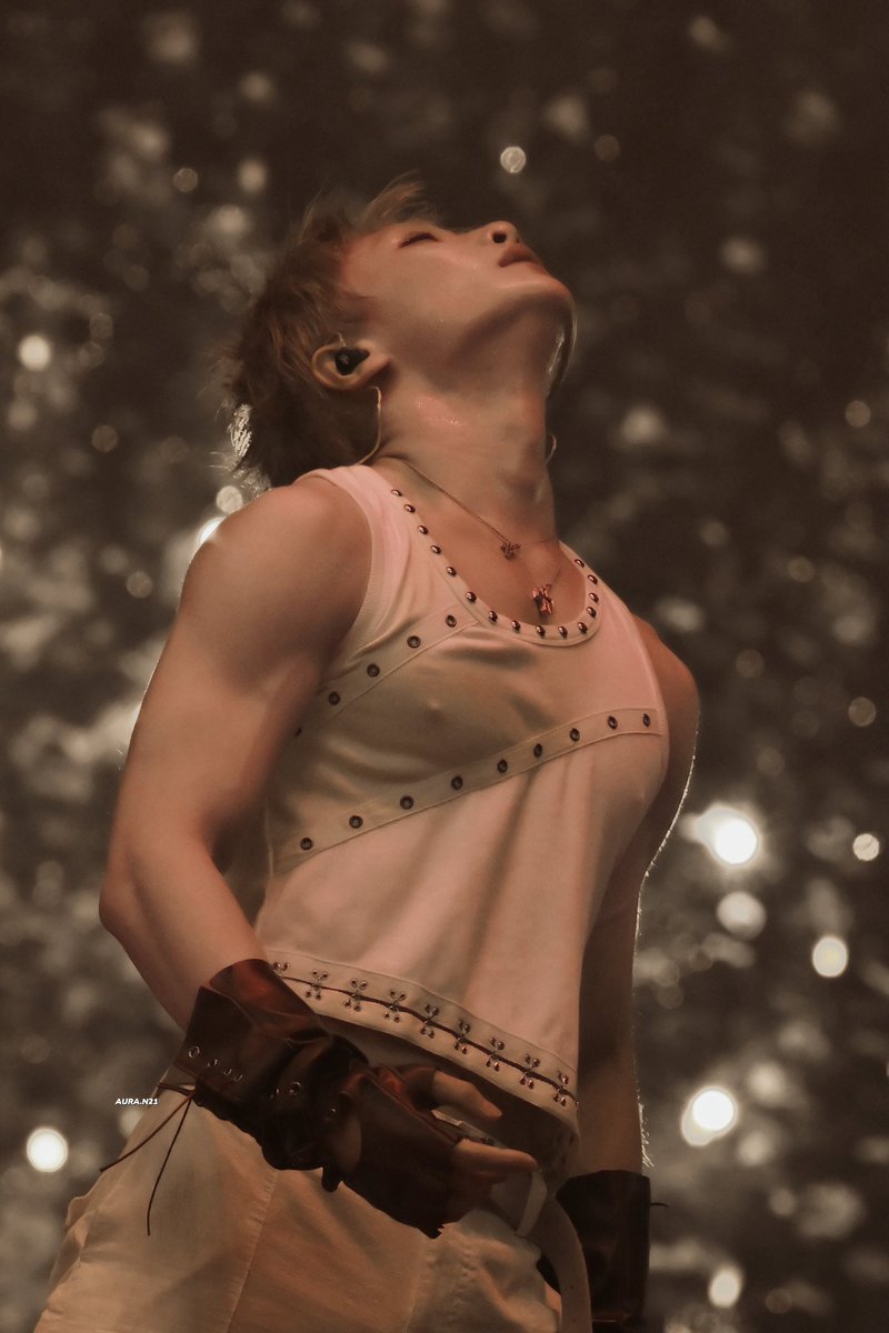 love4yji's tweet photo. incredible https://t.co/X4YNHsf9oJ
