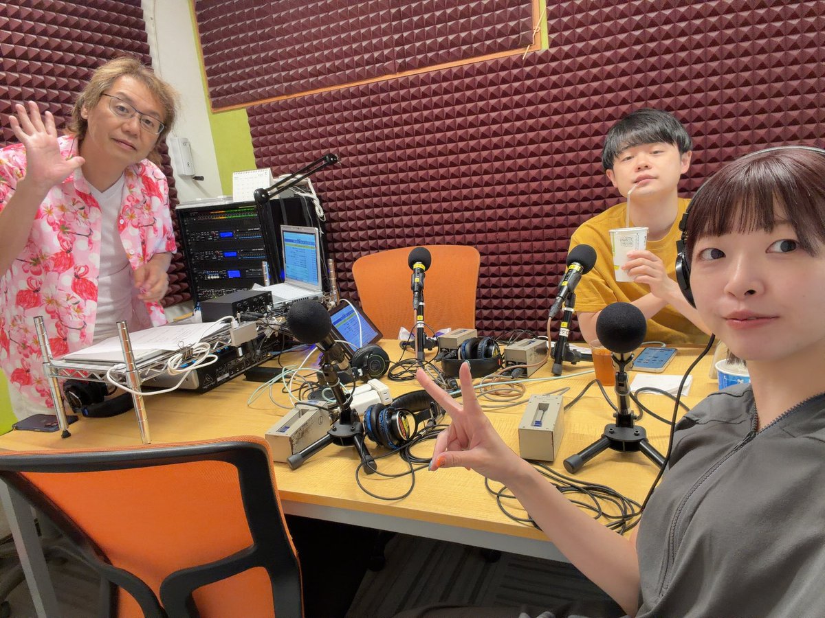 misanga_com's tweet photo. まもなくぅーーー！！！

よろしくお願いします📻

#コマラジ https://t.co/Y2RmL31EKo