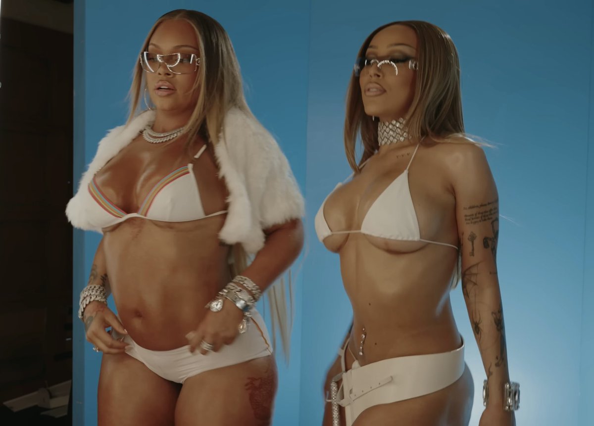 DojaArchives's tweet photo. Doja Cat and Latto. 🔥 https://t.co/qfSNLHhG2N