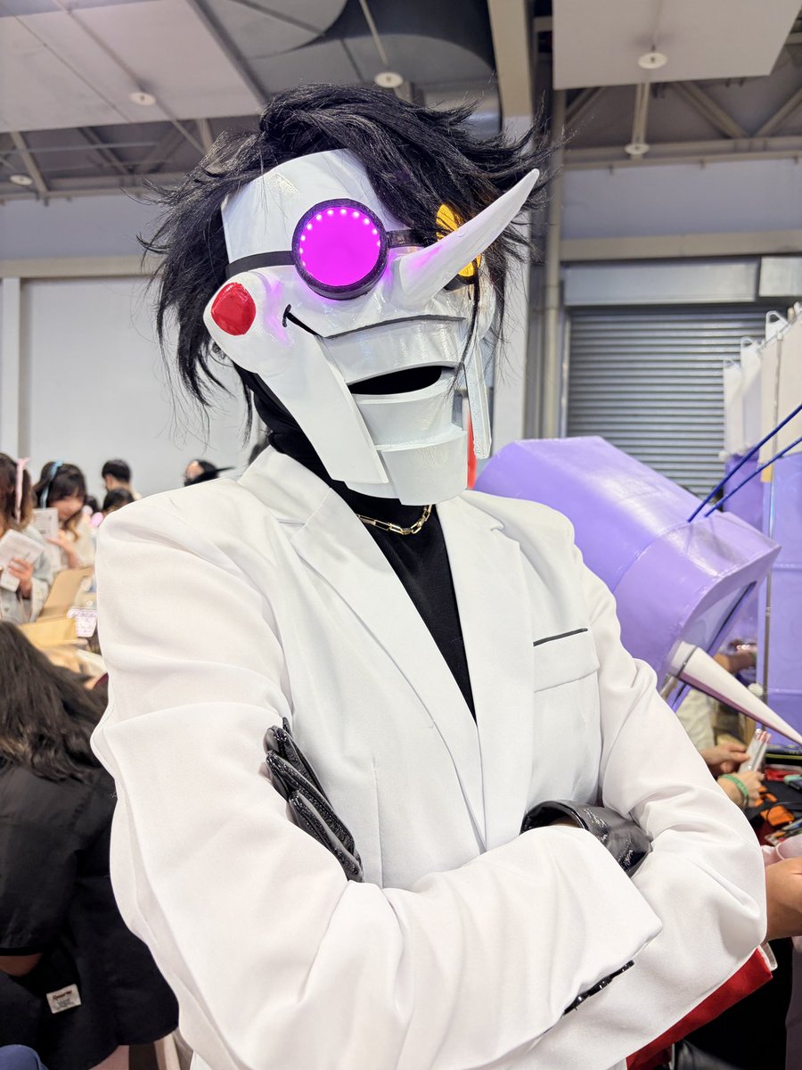 catlover_0702's tweet photo. 我之前有cosplay成defernull spamton😎… https://t.co/R7TbN3UPL4