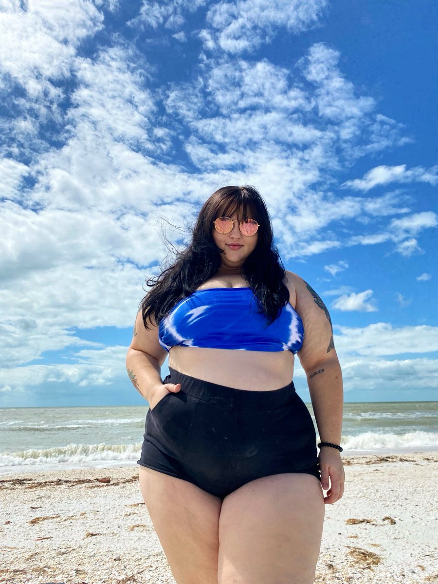 sendtokatyy's tweet photo. florida girl ☀️ 

findom femdom bbw https://t.co/gTMvjsKe1u