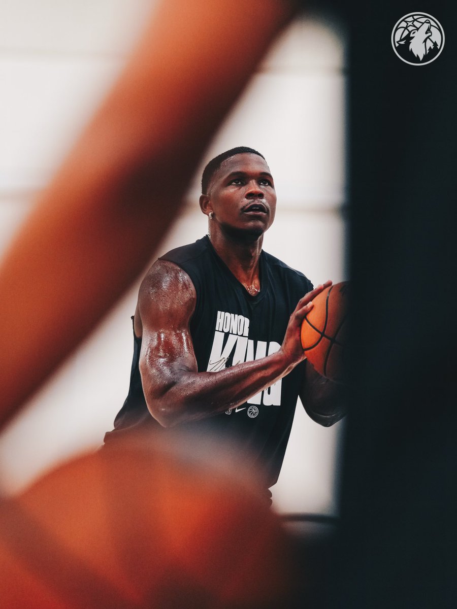 Timberwolves's tweet photo. H I M. https://t.co/disn4y8oJd
