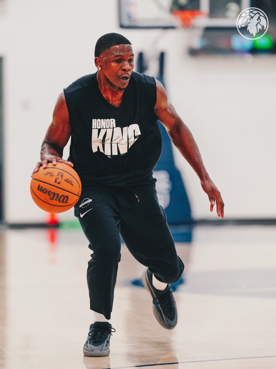 Timberwolves's tweet photo. H I M. https://t.co/disn4y8oJd