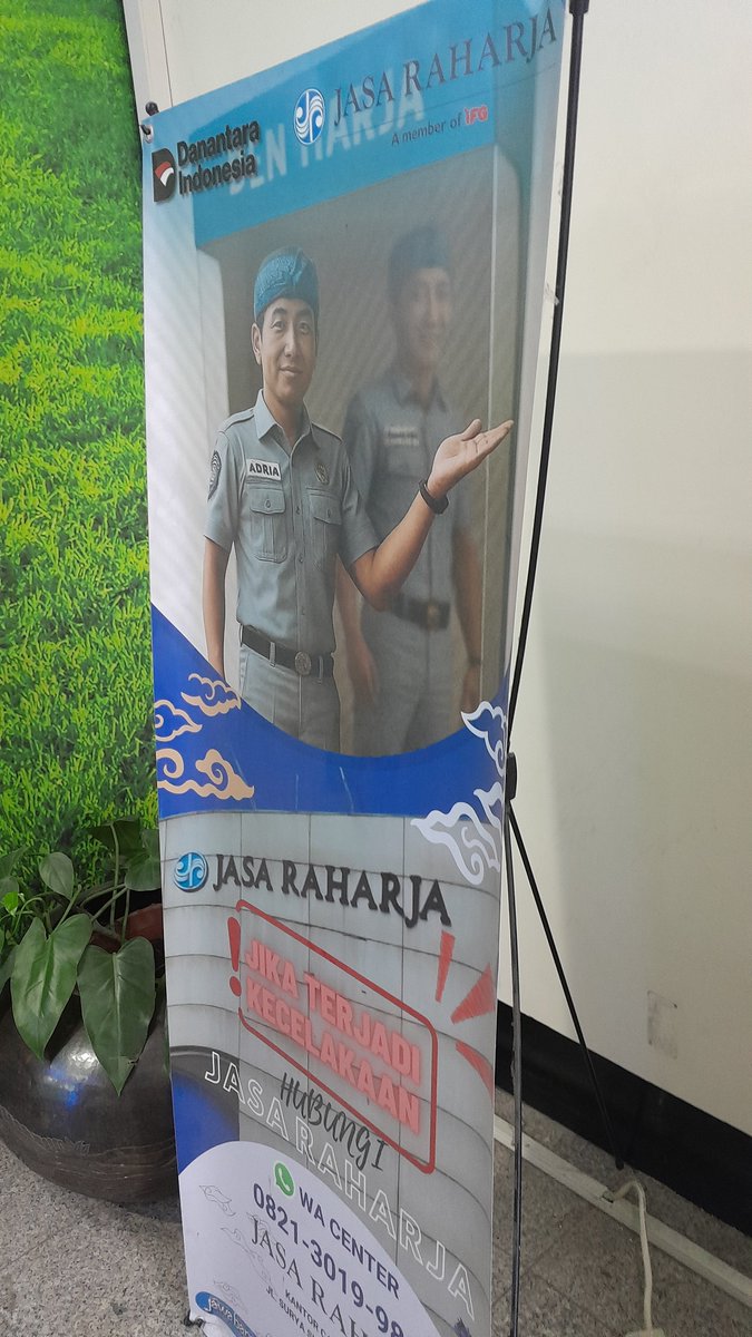 bungbangbae's tweet photo. @Hidupsebagai62 Ini juga barusan liat ini, ini emang konsepnya gini atau emang ga di QC... https://t.co/C55HXPR3pk