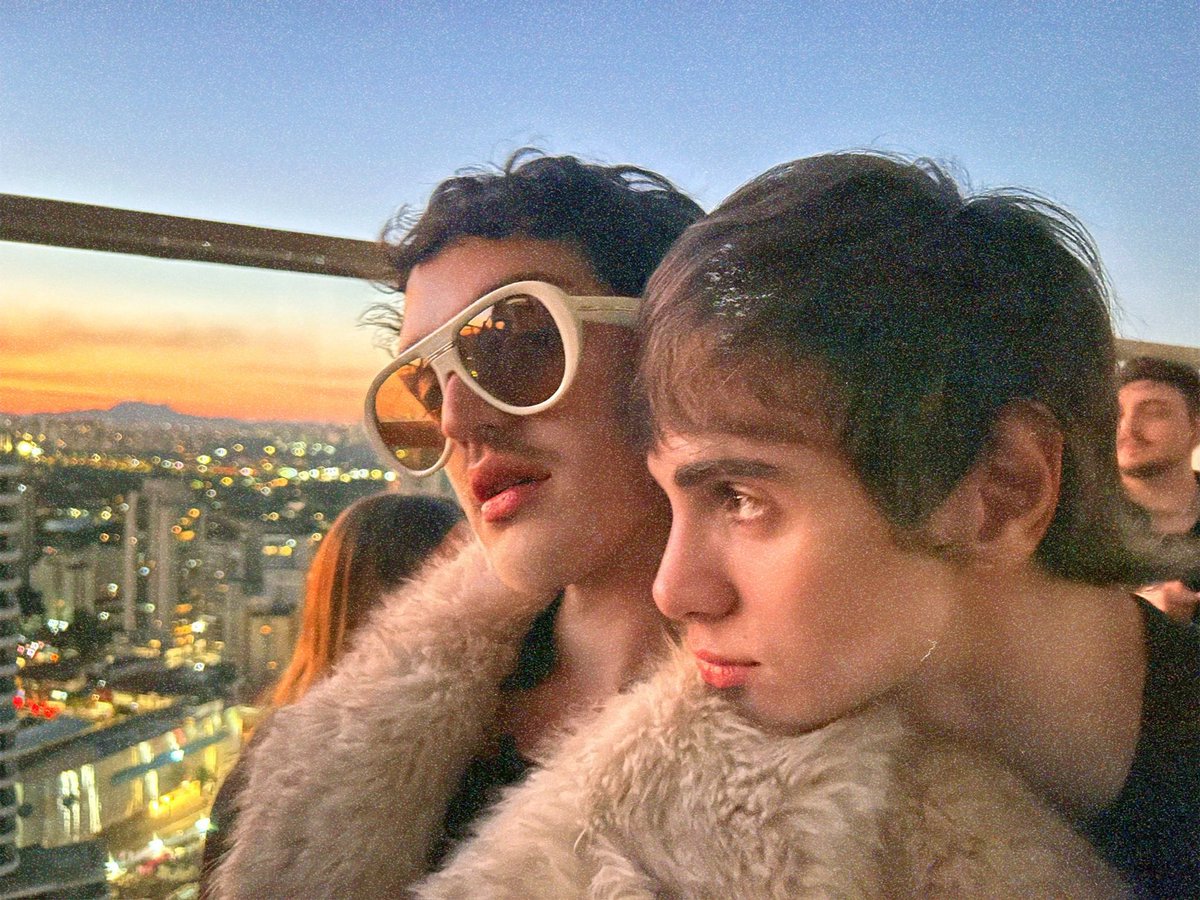 CRACKXCX's tweet photo. I’d cry if you died!!!!!!!!! https://t.co/JaPEP2rMY2