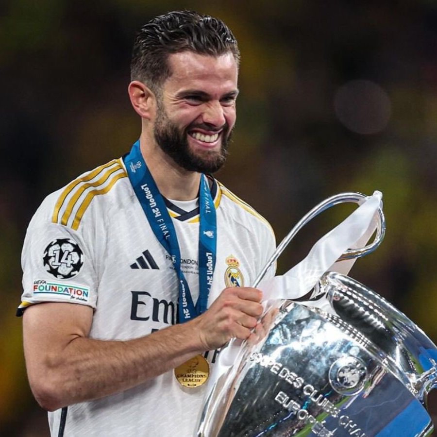 GoalCrestX's tweet photo. 🚨 Nacho: “Mourinho is what Real Madrid needs. He will have the players 100% committed.”

📸 Via: @diarioas

#RealMadrid #Mourinho #Nacho #LaLiga #Football https://t.co/3j9YipIDMq