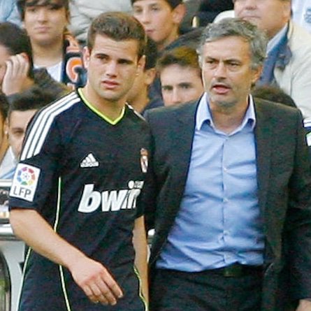 GoalCrestX's tweet photo. 🚨 Nacho: “Mourinho is what Real Madrid needs. He will have the players 100% committed.”

📸 Via: @diarioas

#RealMadrid #Mourinho #Nacho #LaLiga #Football https://t.co/3j9YipIDMq